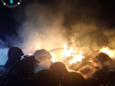 Baloți în flăcări, la Selişte! – 13.10.2025