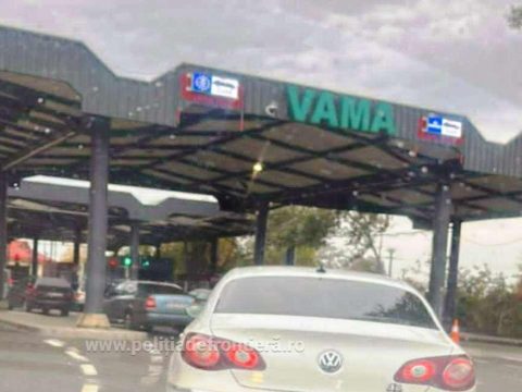 Trei șoferi depistaţi de polițiștii de frontieră conducând ilegal