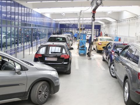 Durata medie de obținere a unei programări la RAR, la nivel național este între 4 și 7 zile, în funcție de activitatea solicitată.